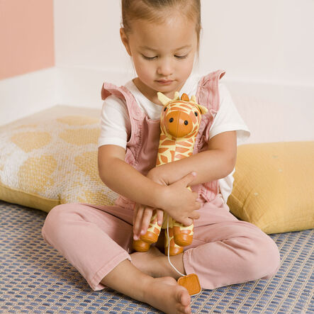 Safari Collection Musical Animals Giraffe Friend  hi\-res